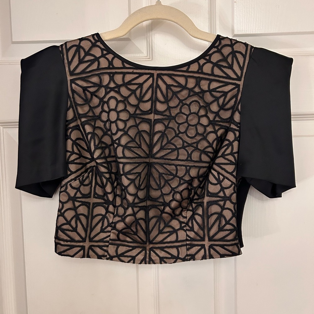 Bebe Black and Nude Floral Lace Overlay Crop Top with structured sleeves